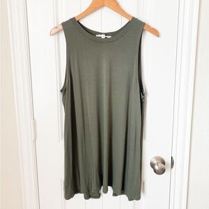 BCBGeneration Dark Green Tank Top Size Medium